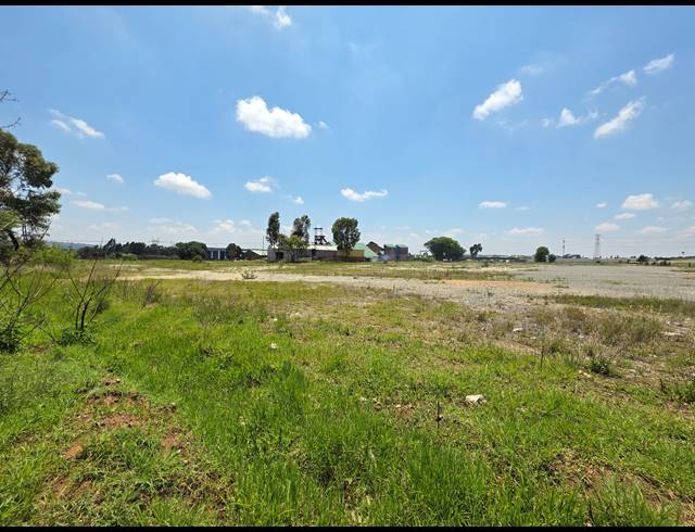 19,042M² VACANT LAND FOR SALE IN CITY DEEP